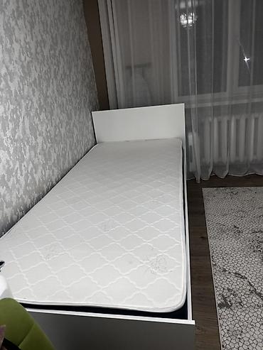Односпальные кровати: Односпальная кровать, Б/у, С матрасом, длина - 230 см — 2