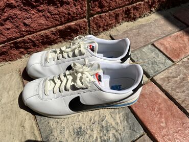 обувь женские бу: Продажа кроссовок Nike Cortez original, абсолютно новые. Привезенные