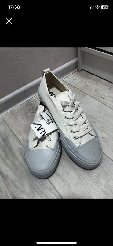 Кроссовки и спортивная обувь: Кеды ZARA, низкие, шнуровка. - Цвет: бежево‑молочный верх — 1