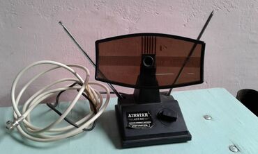 TV antenlər və qəbuledicilər: İşlənmiş "Airstar" evdaxili televizor anteni satılır. Yerli TV
