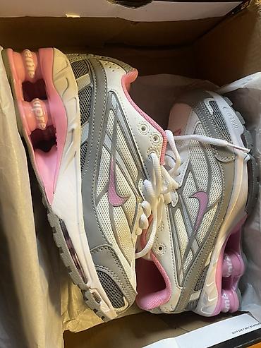 coros pace: Кроссовки, 36.5, Supreme, Новый, цвет - Белый, Самовывоз, Платная доставка — 1