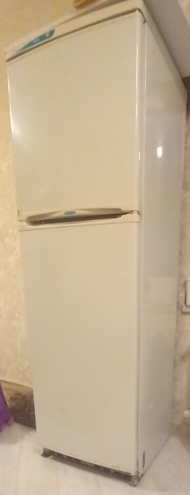 Blenderlər: 2 qapılı Stinol Soyuducu Satılır, rəng - Ağ, Təkərli