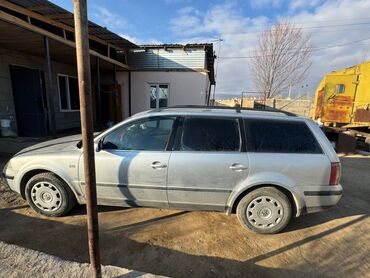 Volkswagen: Volkswagen Passat Variant: 2002 г., 1.6 л, Механика, Бензин, Универсал — 8