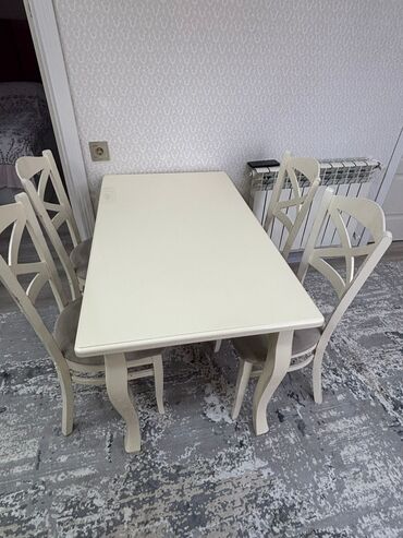 stul cxolu: Masa dəsti satılır 245₼. 4 oturacagı var. alan adama əlavə 2ayrı
