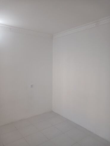 Kommersiya daşınmaz əmlakının satışı: Xırdalan AAAF parkda obyekt ful temirli 2 otağlı kiçik metbextli — 30