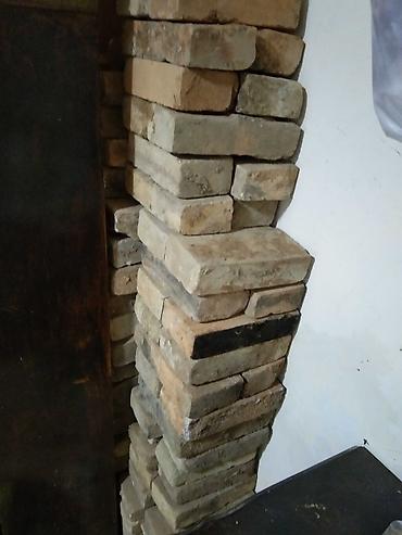blok kərpic: Sovetin kerpici, yaxsi veziyyetdedir, islenmis. 150ədəd var adres — 5