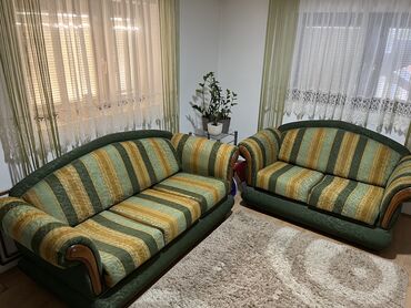 polovni dvosedi i trosedi beograd: Three-seat sofas, Textile, color - Multicolored, Used