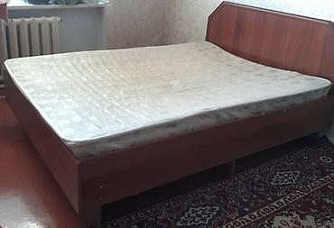 мебель ученик: Продаю б/у мебель: ковёр, комод и кровать. Цена договорная — 4