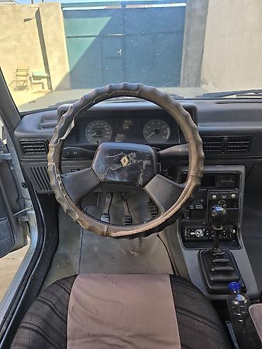 titan gel original: Renault 9 : 1.3 l | 1997 il 453883 km Sedan — 4