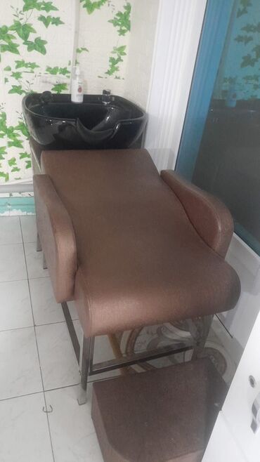 su dalgasi fen: Salon üçün saç yuma komplekti - Qablı yuma bölməsi: parlaq qara