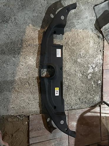 30 kuza: Toyota Prius 30 kuza üçün ön üst plastik panel. 2009–2015 modellərə — 1
