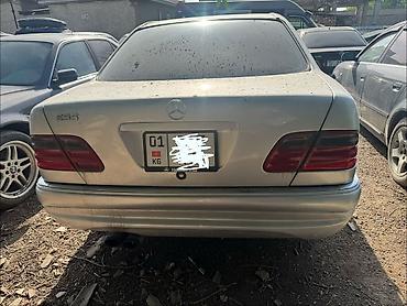 byd e9 1: Mercedes-Benz E-Class: 1997 г., Седан — 6