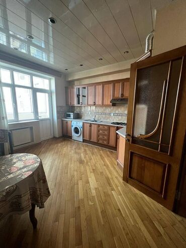 Uzunmüddətli kirayə mənzillər: Memar Əcəmi metrosuna yaxın 17 mertebeli binanın 6-cı mərtəbəsində — 4