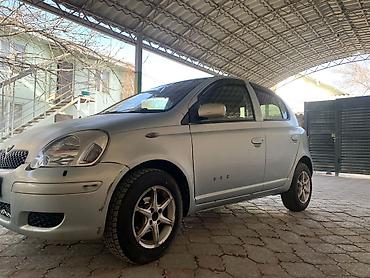 Toyota: Toyota Vitz: 2005 г., 1.3 л, Автомат, Бензин, Седан — 2