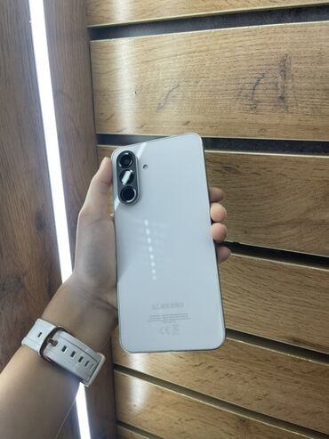 Samsung: Samsung Galaxy A56, Новый, цвет - Белый, В рассрочку — 2