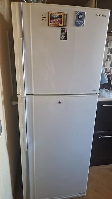 İşlənmiş 2 qapılı Toshiba Soyuducu Satılır, rəng - Ağ, Təkərli