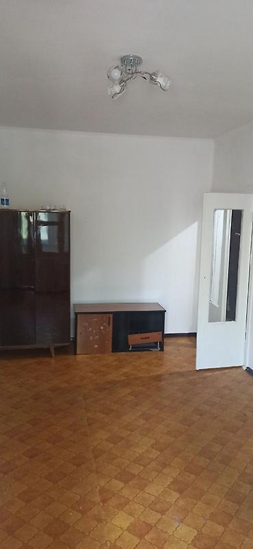 Продажа квартир: 1 комната, 36 м², 6 мкр 2 этаж, Старый ремонт — 3