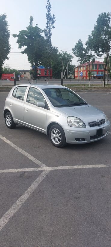 тайота plats: Toyota Yaris: 2004 г., 1.3 л, Автомат, Бензин, Хетчбек