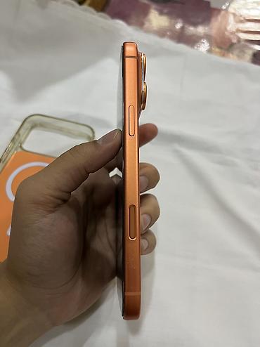 Уюлдук телефондор жана аксессуарлар: IPhone 17 Pro Max, Колдонулган, 256 ГБ, Ток сары, Коргоочу айнек, Каптама, Кабель, 93 % — 2