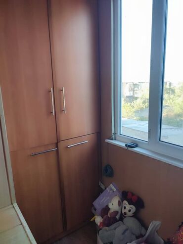 Продажа квартир: 3 комнаты, 70 м², 106 серия, 3 этаж — 12