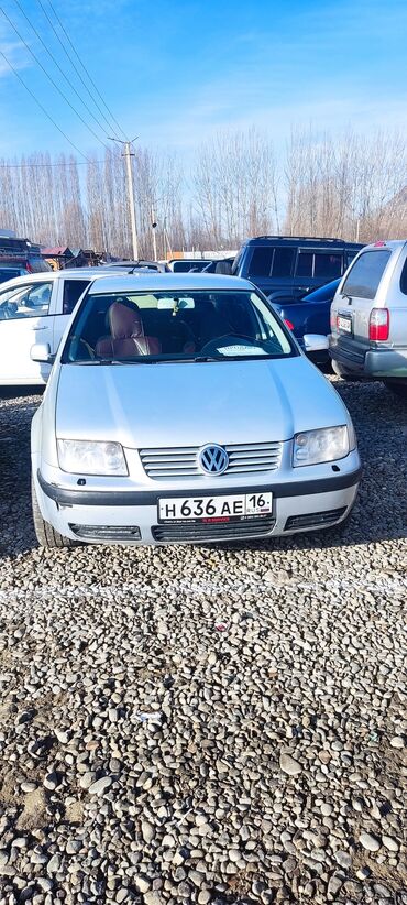 Volkswagen: Volkswagen Bora: 1999 г., 1.6 л, Механика, Бензин, Седан
