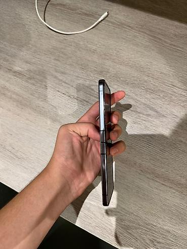 pult samsung: Samsung Z Flip, 256 GB, rəng - Qara, Barmaq izi — 2