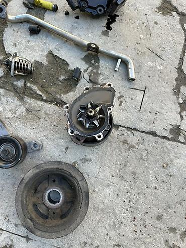 Другие детали для мотора: Продаются запчасти на 1az Маховик 1000 Клапанная крышка 1500 Поддон — 5