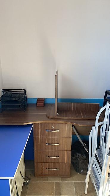 Ofis iş masasının dəsti - Material: ağac teksturalı laminat (tünd
