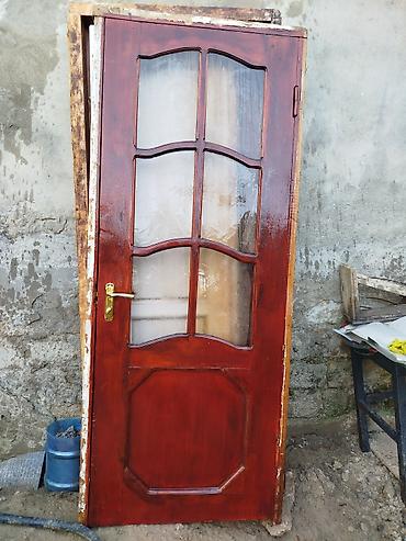 Qapılar və aksessuarlar: Taxta giriş/otaq qapısı - Material: massiv taxta - Rəng: tünd qəhvəyi — 1