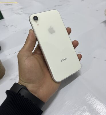 сотовые телефоны: IPhone Xr, Б/у, 64 ГБ, Белый, Чехол, 78 %