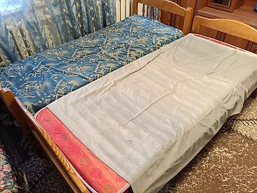 одеяло: Продаю две деревянные кровати,10000 одна — 1
