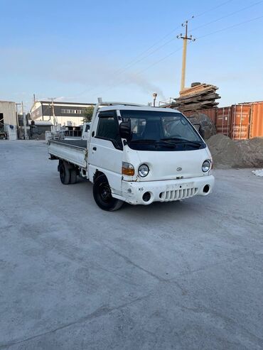 грузовой mercedesbenz atego: Легкий грузовик, Hyundai, Стандарт, 3 т, Б/у