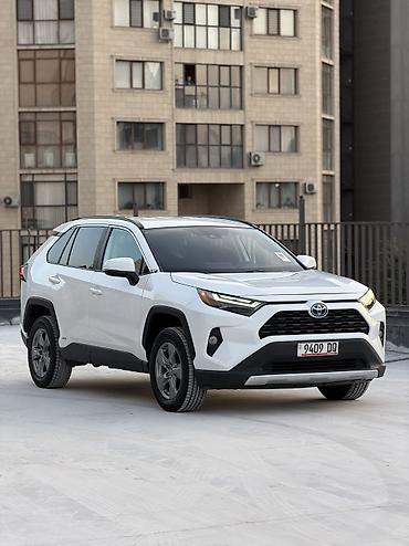 Toyota: Toyota RAV4: 2022 г., 2.5 л, Автомат, Гибрид, Внедорожник — 3