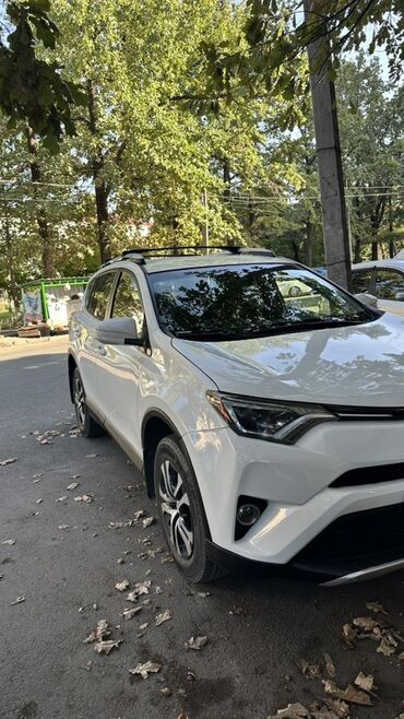 машина баасы: Toyota RAV4: 2018 г., 2.5 л, Автомат, Бензин, Кроссовер