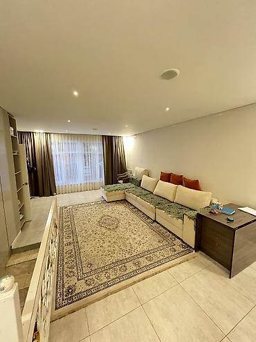 Продажа коттеджей и домов: Продается дом в районе Аламединского рынка, находится по адресу улица — 3