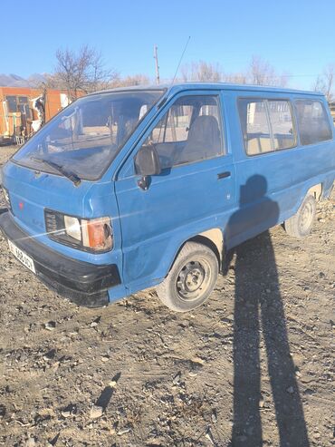 1 9 tdi: Toyota Lite Ace: 1992 г., 1.5 л, Механика, Бензин, Универсал