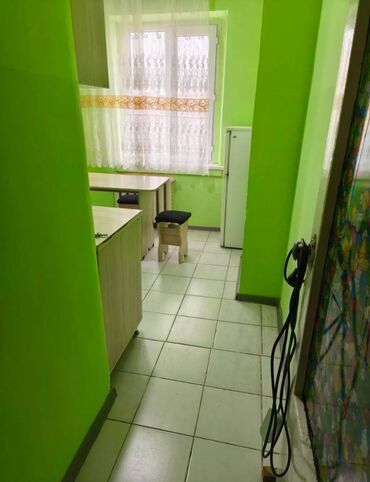 сдаётся однокомнатная квартира долгосрочное: 2 бөлмө, Кыймылсыз мүлк агенттиги, Жарым -жартылай эмереги бар