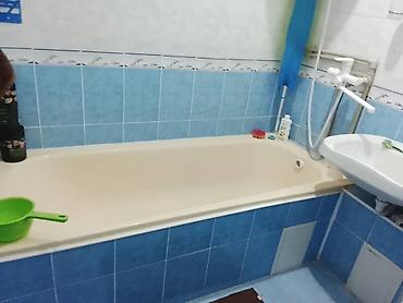 3 room flat: Продаётся 2х комнатная квартира в 1микрорайоне 17дом Квартира — 5