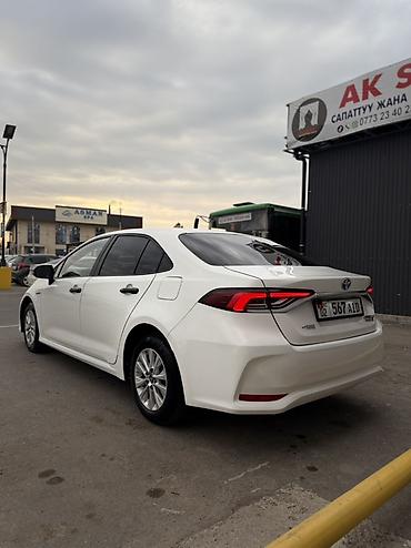 coroll: Toyota Corolla: 2021 г., 1.8 л, Автомат, Гибрид, Седан — 4