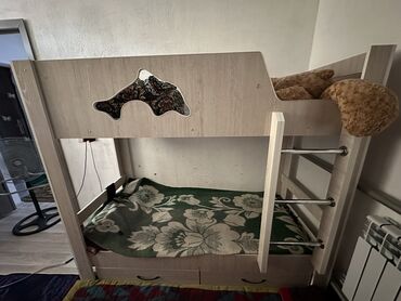 столы и стулья ош: Продаю двух ярусный кровать Состояние хорошее Цена 8000 Реальным