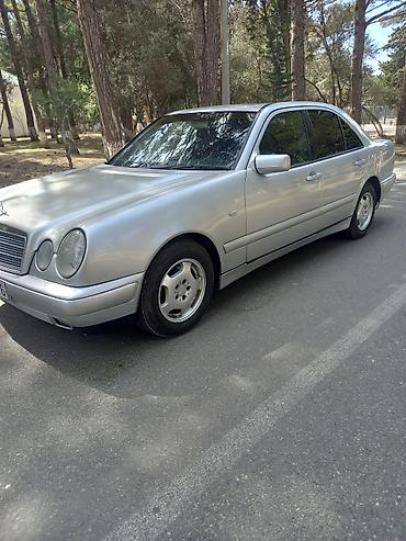 Mercedes-Benz: Mercedes-Benz E-Class: 2 l | 1997 il Sedan — 18