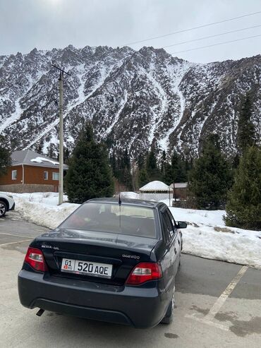 Daewoo Nexia: 2010 г., 1.6 л, Механика, Бензин, Седан