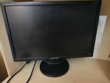 led monitorlar: Samsung monitor kompyuter ucun,ishlek veziyyetdedir