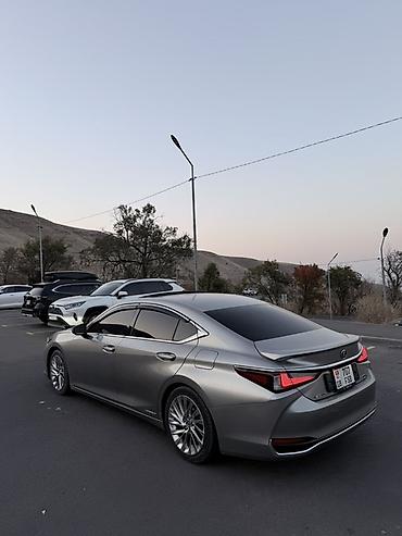 мерседес бенц с: Lexus ES: 2019 г., Автомат, Гибрид, Седан — 2