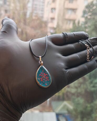 Kulonlar: Epoksi qatqı ilə hazırlanmış əl işi kulonlar - Çiçək kolleksiyası — 18