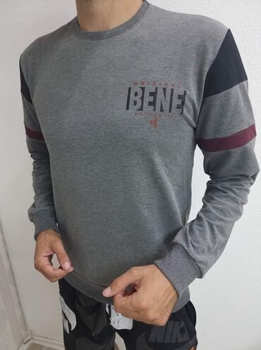 Duksevi: Cena 2200 dinara 
Pamuk
M L XL XXL 3XL 
Top kvalitet — 13