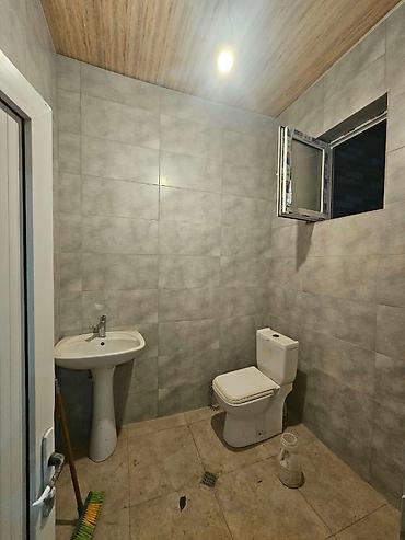 Kirayə evlər: 🏡 QARA QARAYEV METROSUNA YAXIN HƏYƏT EVİ KİRAYƏ VERİLİR 📍 Qara — 8