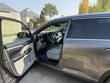Toyota: Toyota Highlander: 2019 г., 3.5 л, Автомат, Бензин, Внедорожник — 7