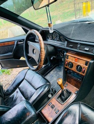 купить запчасти на опель вектра б: Mercedes-Benz W124: 1990 г., 2.3 л, Механика, Бензин, Седан