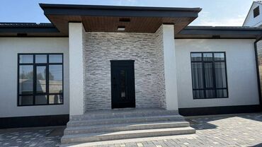 продаются полдом пишпек: Дом, 130 м², 4 комнаты, Риэлтор, Дизайнерский ремонт